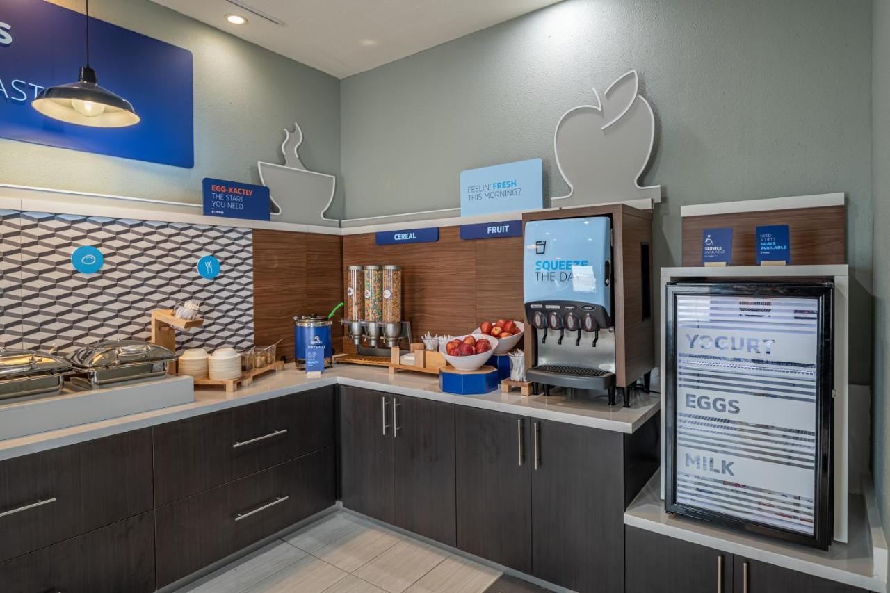 Holiday Inn Express & Suites N Waco Area - West By Ihg Exteriör bild