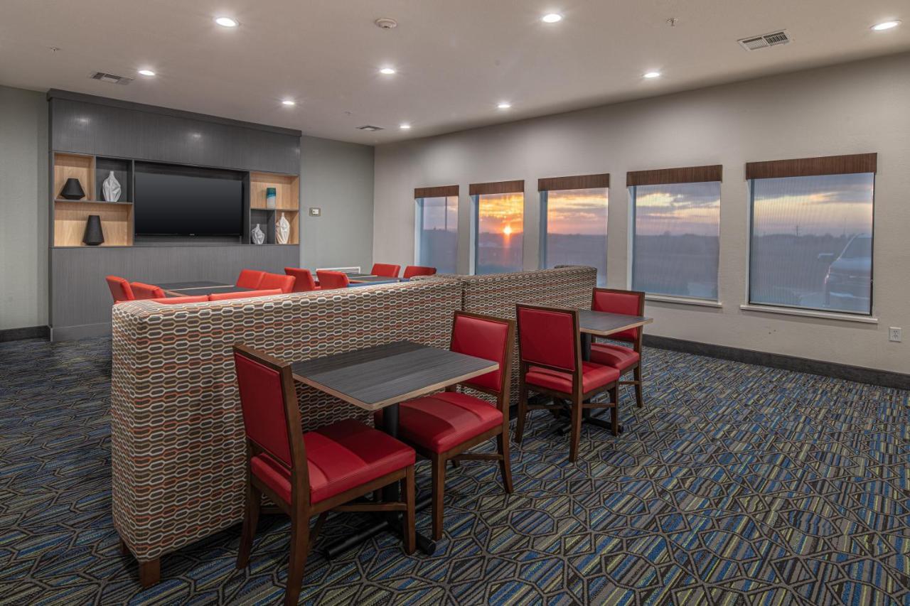 Holiday Inn Express & Suites N Waco Area - West By Ihg Exteriör bild