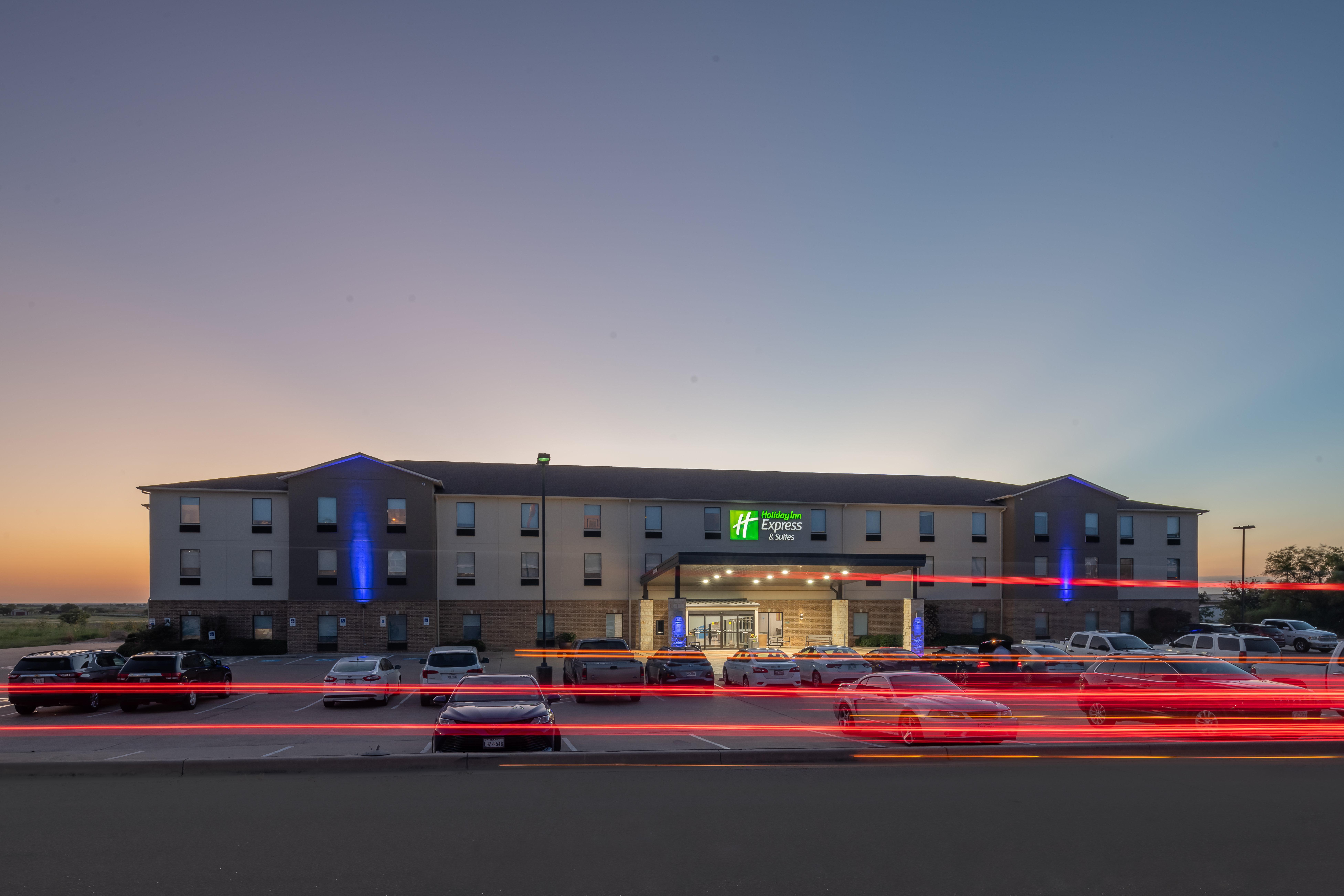 Holiday Inn Express & Suites N Waco Area - West By Ihg Exteriör bild
