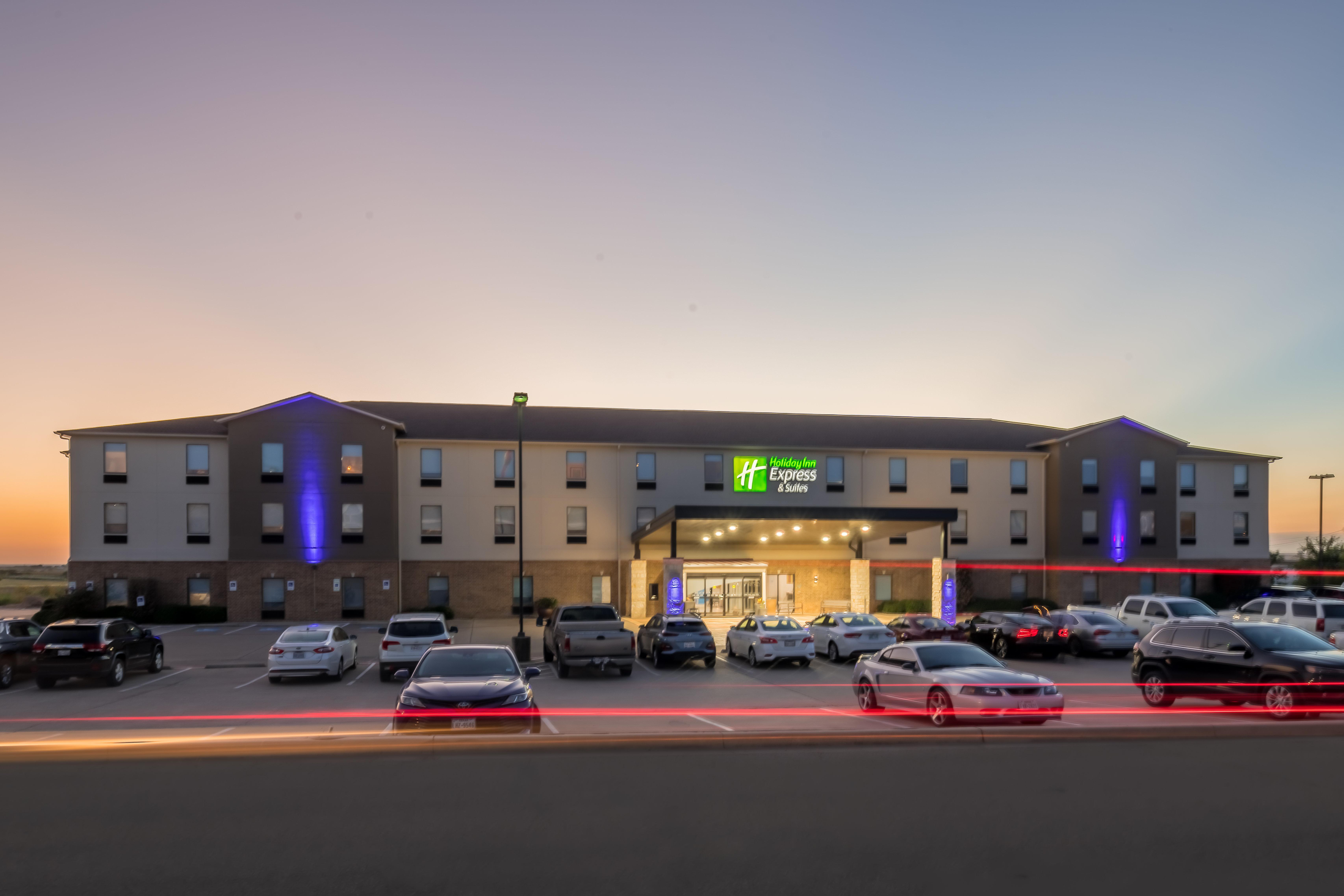 Holiday Inn Express & Suites N Waco Area - West By Ihg Exteriör bild