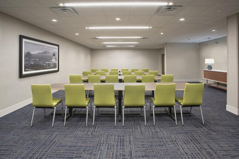 Holiday Inn Express & Suites N Waco Area - West By Ihg Exteriör bild